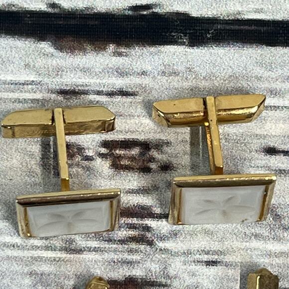 Vintage Set of 4 Mens Cufflinks Antique Cars Circles Mother of Pearl Gold Silver - Picture 4 of 10